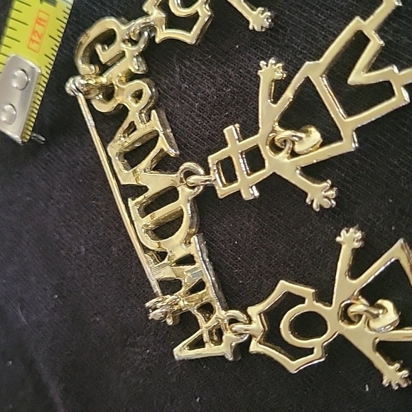 Shirt pin for Grandma - Picture 3 of 4